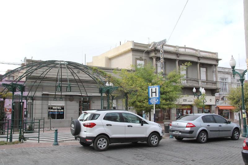 Hotel Touring Club เตรเลว ภายนอก รูปภาพ